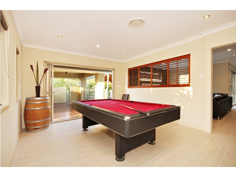 15 Meadow Court, Maudsland QLD 4210