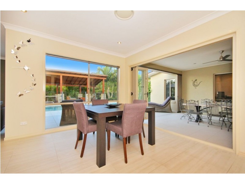 15 Meadow Court, Maudsland QLD 4210