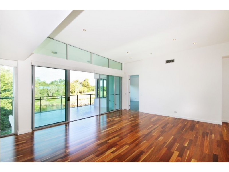 7502 Springfield Drive, Hope Island QLD 4212