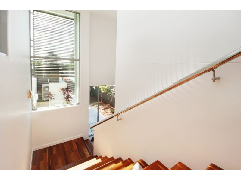 7502 Springfield Drive, Hope Island QLD 4212
