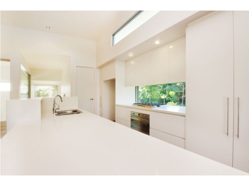 7502 Springfield Drive, Hope Island QLD 4212