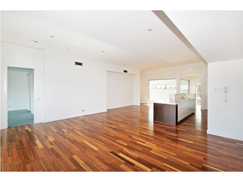 7502 Springfield Drive, Hope Island QLD 4212