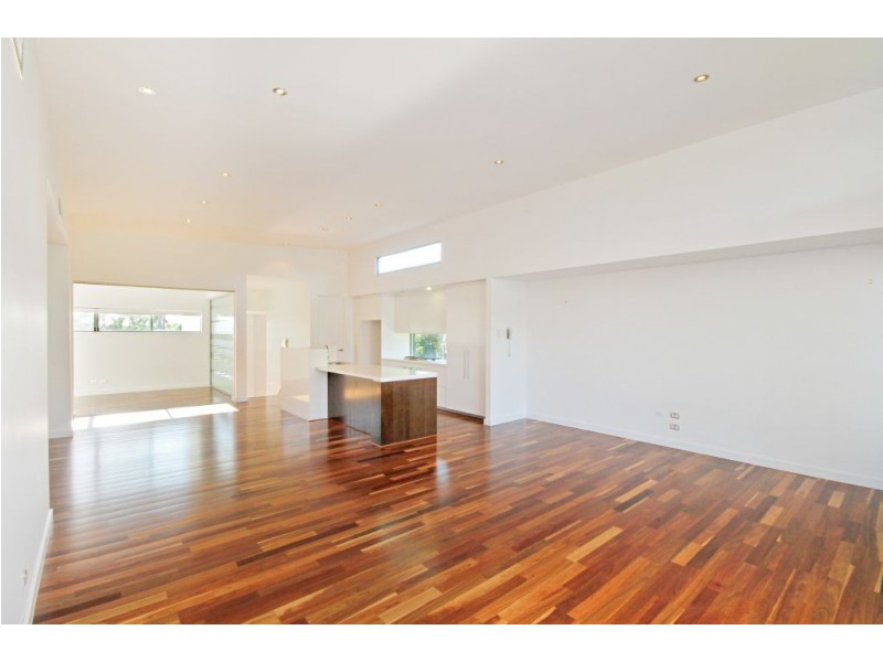 7502 Springfield Drive, Hope Island QLD 4212