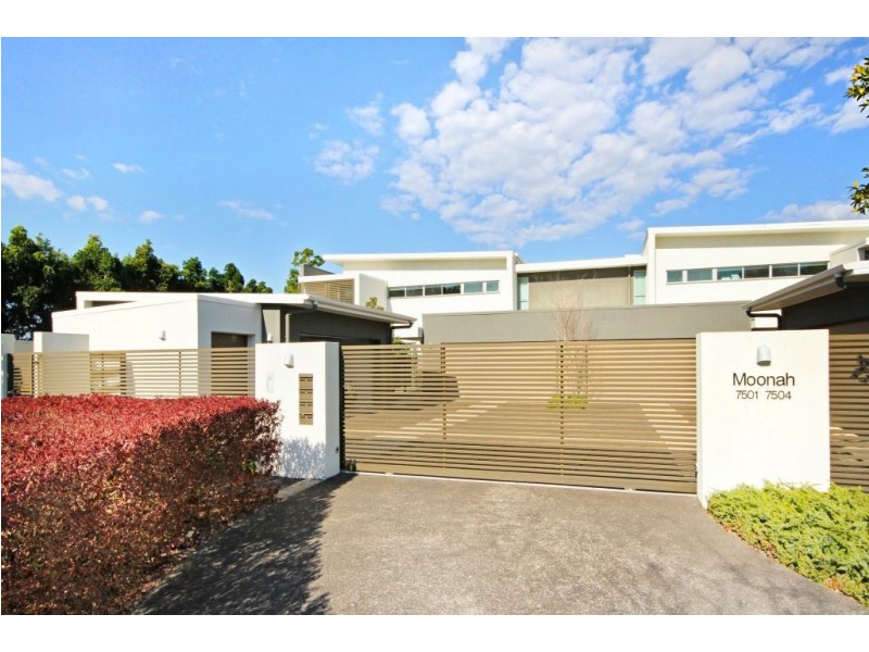 7502 Springfield Drive, Hope Island QLD 4212