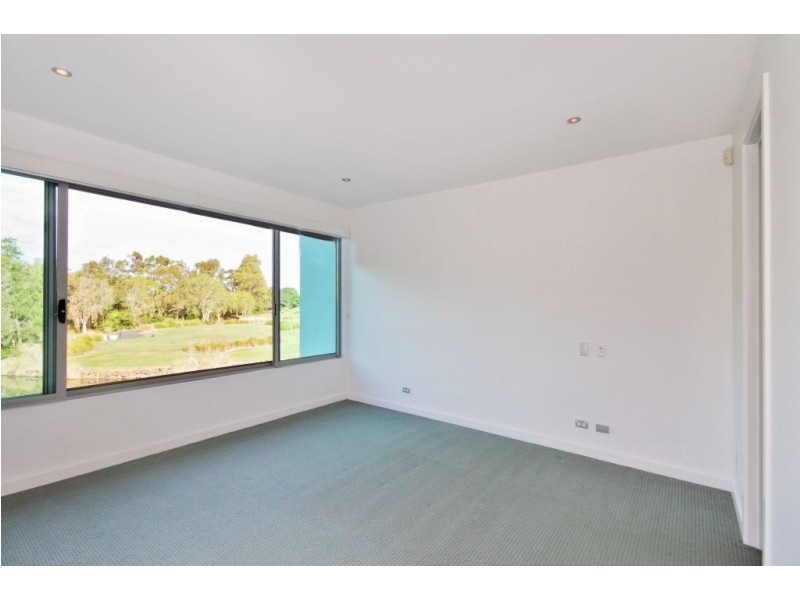 7502 Springfield Drive, Hope Island QLD 4212
