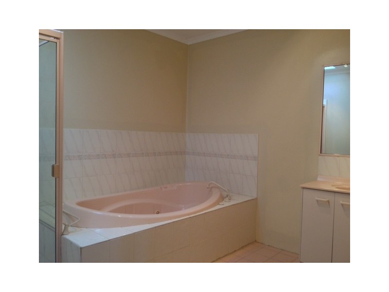128 Aylesham Drive, Bonogin QLD 4213