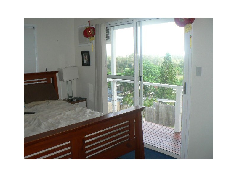 64 Plateau Crescent, Carrara QLD 4211