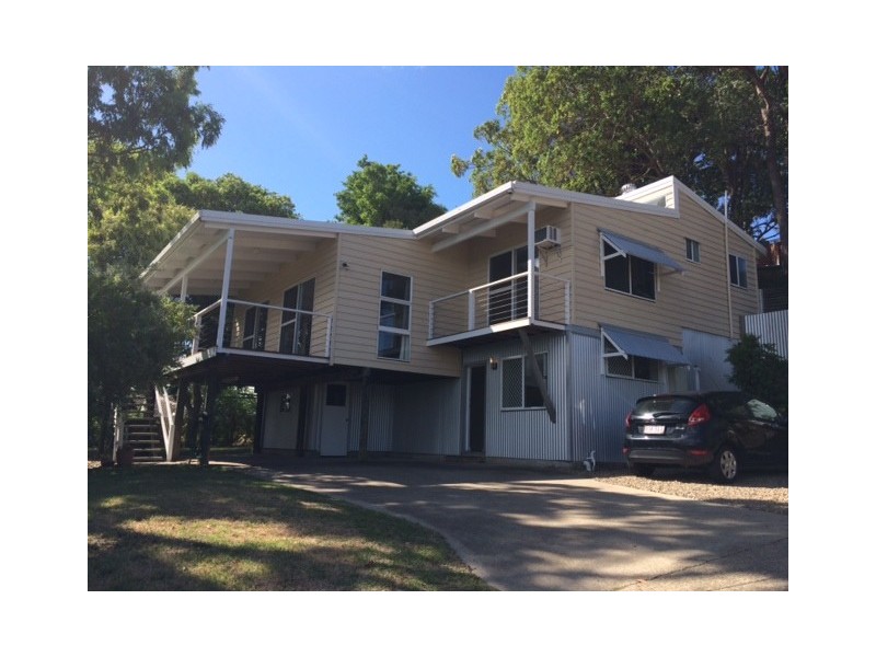 64 Plateau Crescent, Carrara QLD 4211