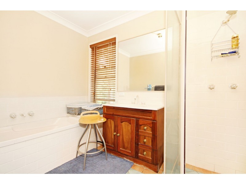 17 Lomatia Court, Bonogin QLD 4213