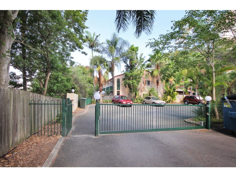 16/4 Sherwood Close, Mudgeeraba QLD 4213