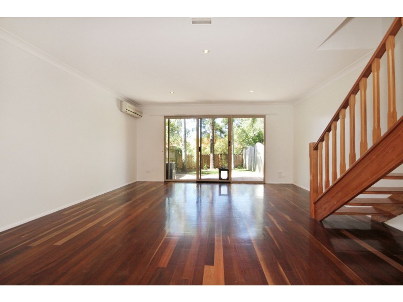 16/4 Sherwood Close, Mudgeeraba QLD 4213