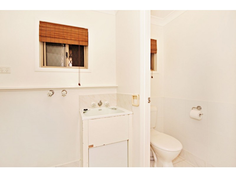 16/4 Sherwood Close, Mudgeeraba QLD 4213