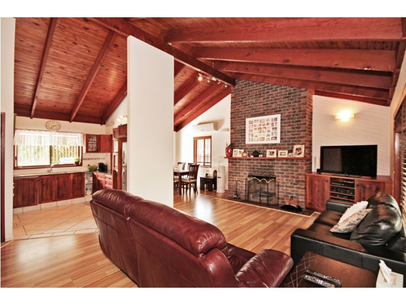 6 Twilight Drive, Mudgeeraba QLD 4213