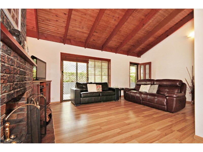 6 Twilight Drive, Mudgeeraba QLD 4213