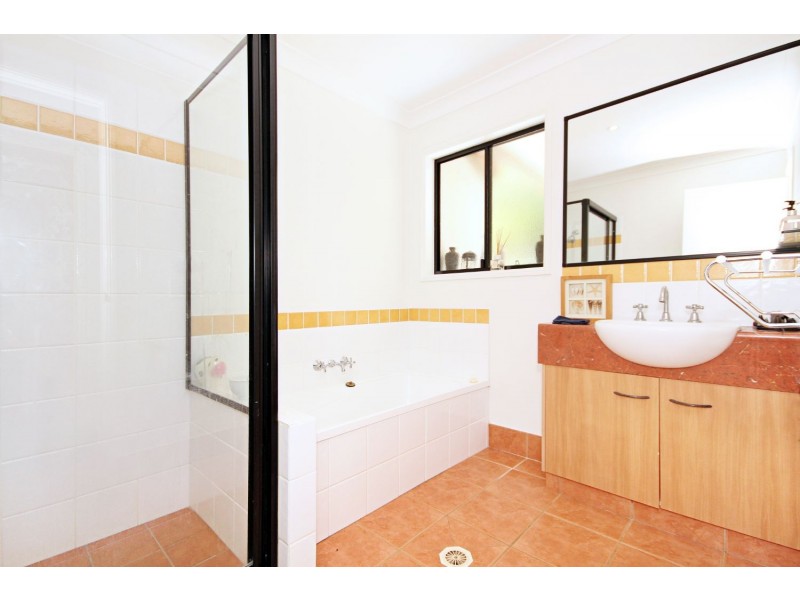 42 Whiteash Road, Bonogin QLD 4213