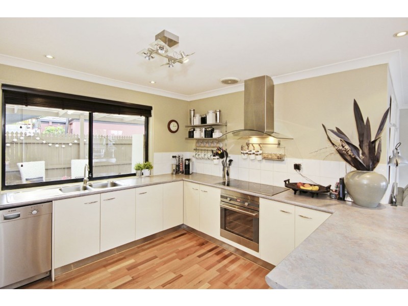 8 Altos Court, Mudgeeraba QLD 4213