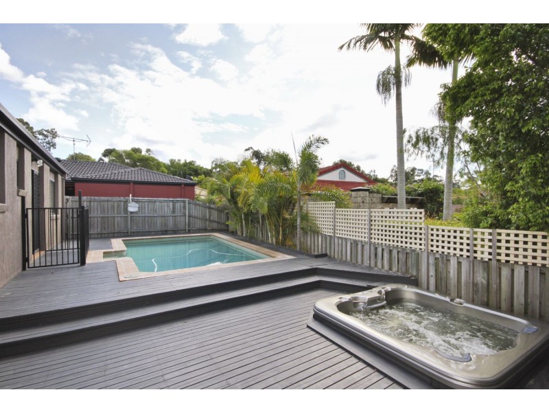8 Altos Court, Mudgeeraba QLD 4213