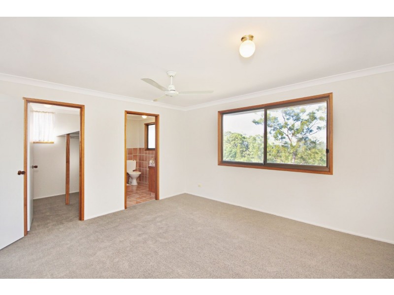 12 Duke Court, Tallai QLD 4213