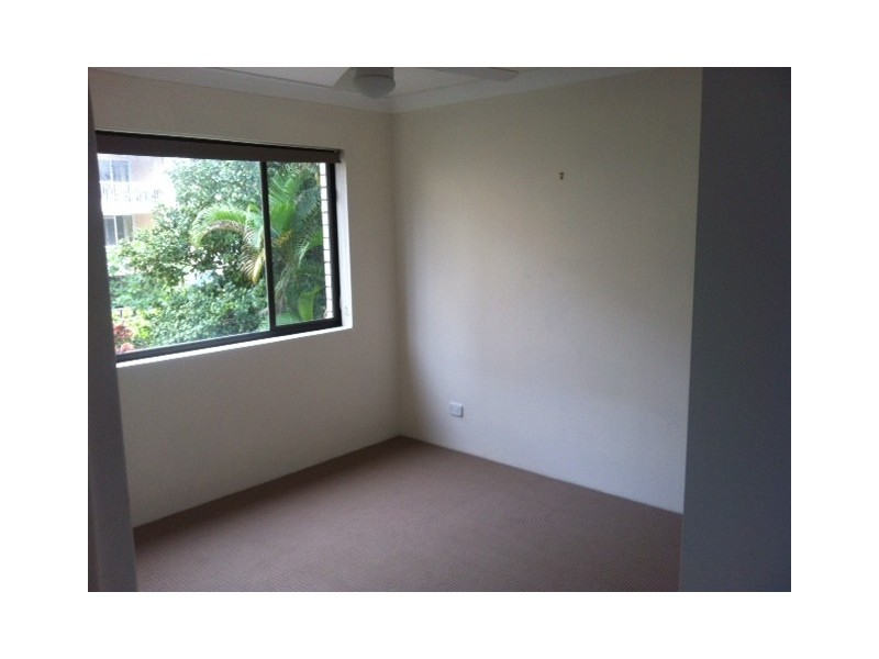 8/206 Surf Parade, Surfers Paradise QLD 4217