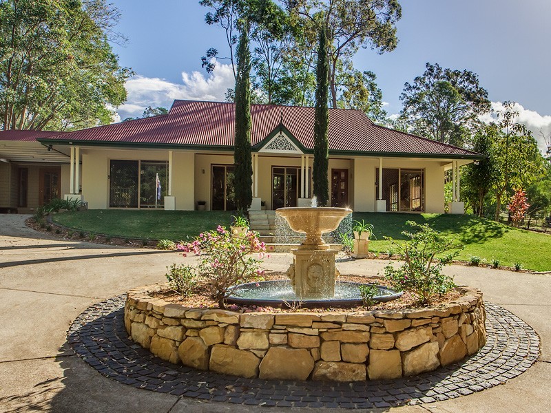 8 Foxtail Court, Tallai QLD 4213