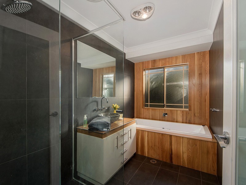 8 Foxtail Court, Tallai QLD 4213