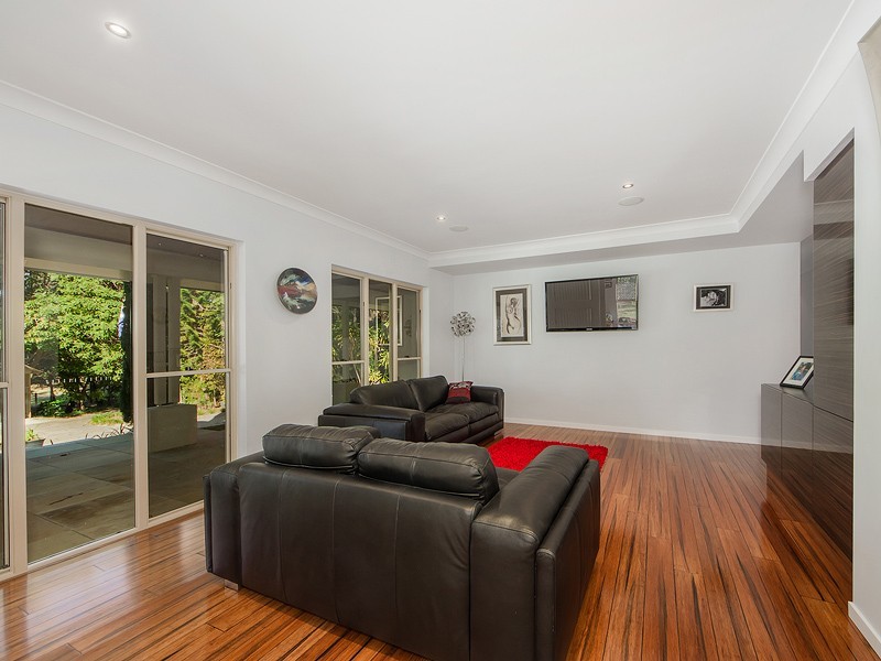 8 Foxtail Court, Tallai QLD 4213