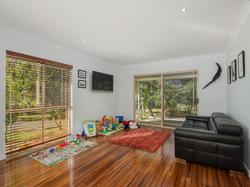 8 Foxtail Court, Tallai QLD 4213