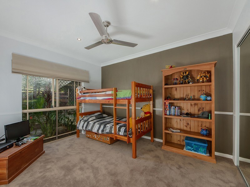 8 Foxtail Court, Tallai QLD 4213