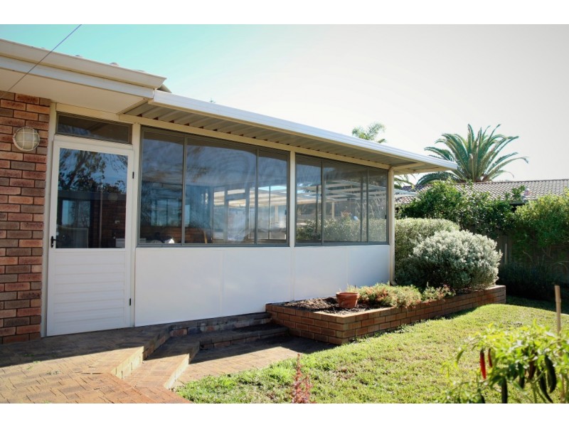 8 Karri Court, Yangebup WA 6164