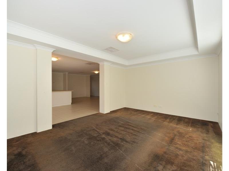 7 Weybridge Drive, Wellard WA 6170