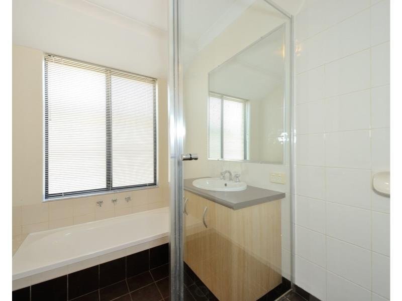 7 Weybridge Drive, Wellard WA 6170
