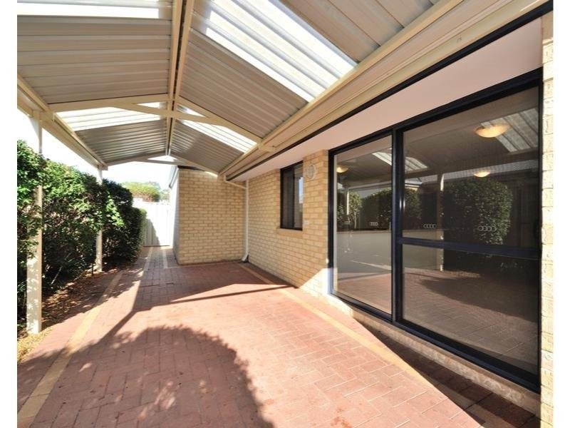 7 Weybridge Drive, Wellard WA 6170