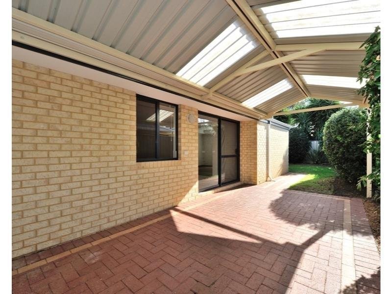 7 Weybridge Drive, Wellard WA 6170