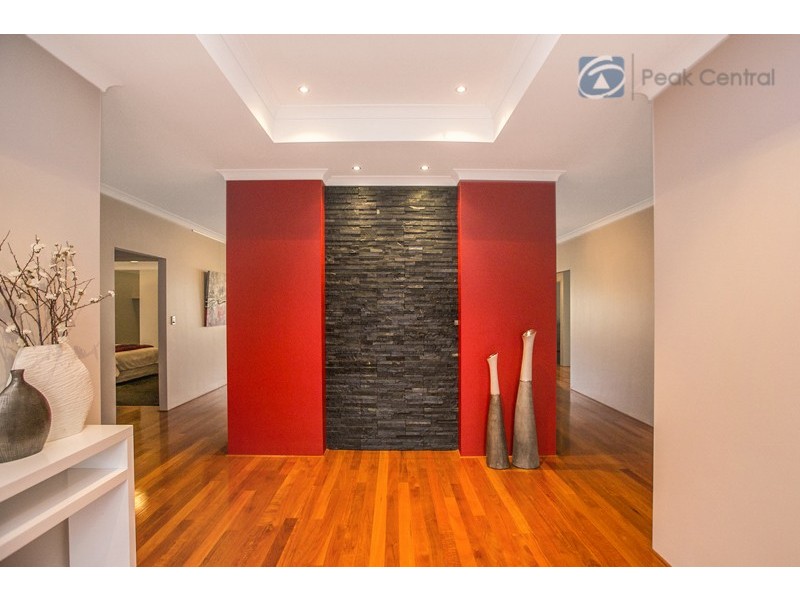 6 Plymouth Corner, Success WA 6164