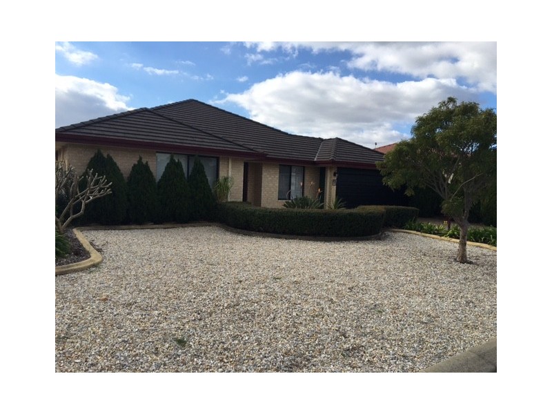 22 Plumwood Avenue, Hammond Park WA 6164