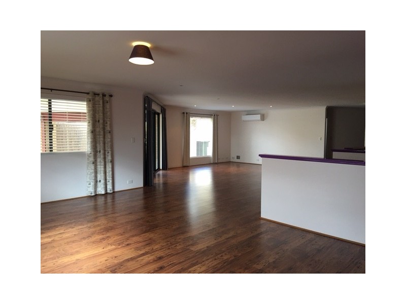 22 Plumwood Avenue, Hammond Park WA 6164