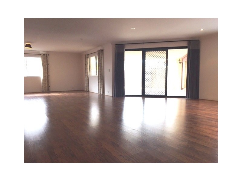 22 Plumwood Avenue, Hammond Park WA 6164