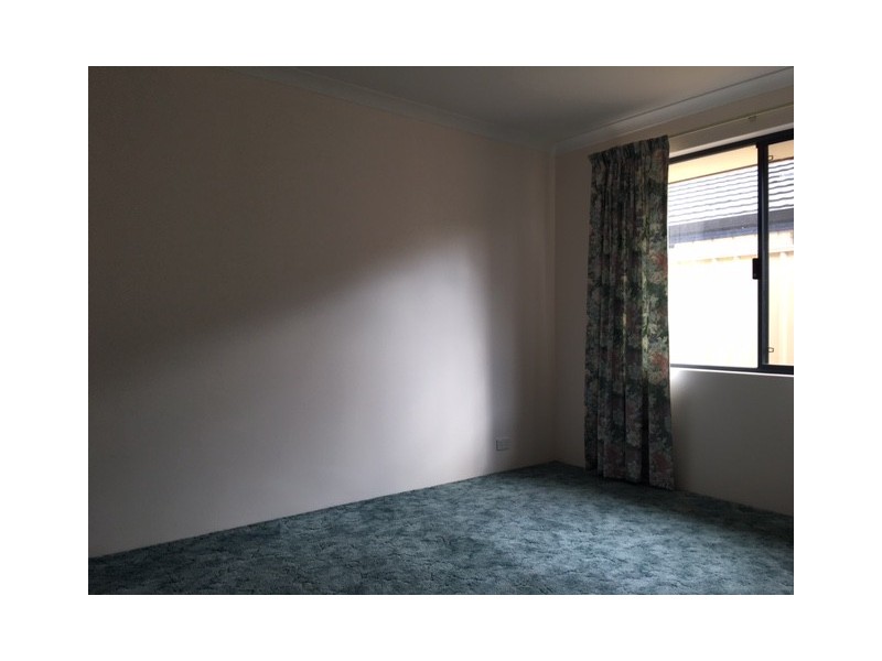 22 Plumwood Avenue, Hammond Park WA 6164