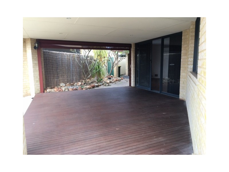 22 Plumwood Avenue, Hammond Park WA 6164