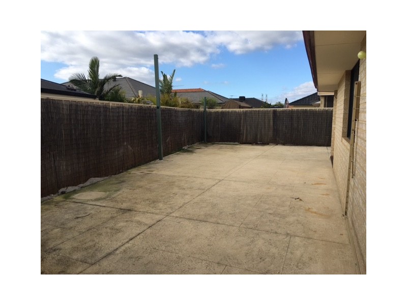 22 Plumwood Avenue, Hammond Park WA 6164