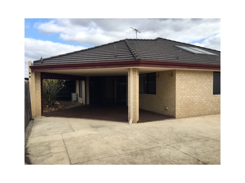 22 Plumwood Avenue, Hammond Park WA 6164