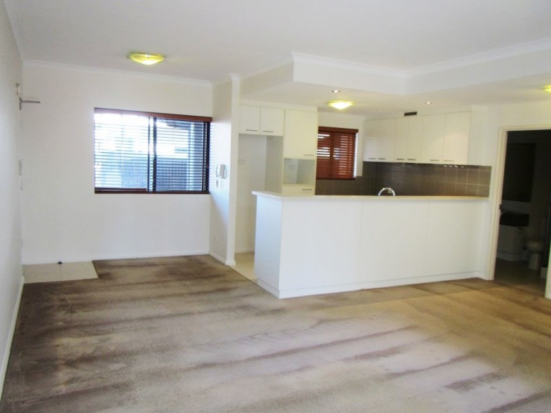 29/2 Stockton Bend, Cockburn Central WA 6164