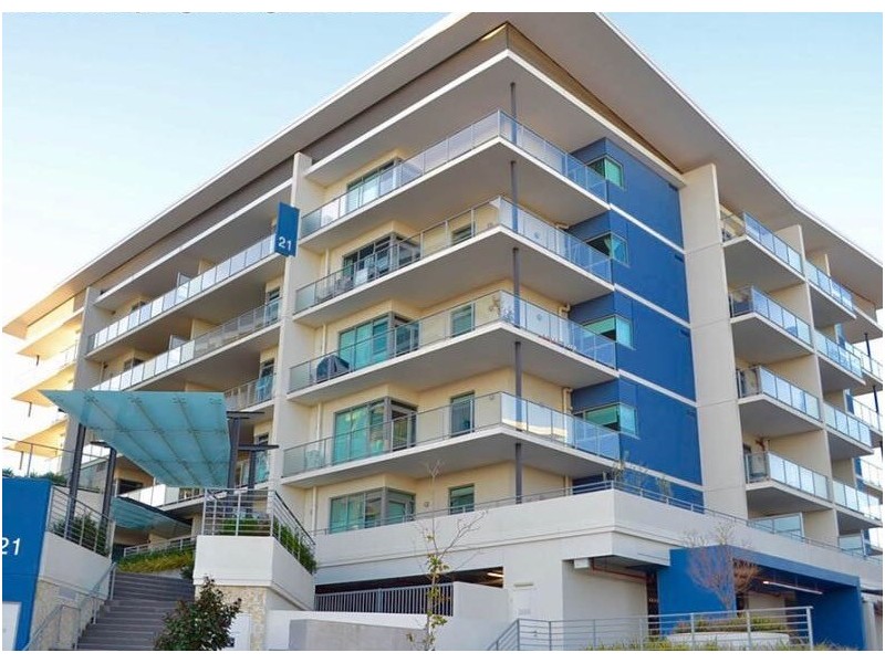 21 Malata Crescent, Success WA 6164