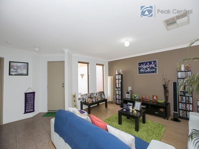 9 Sandleford Way, Hammond Park WA 6164