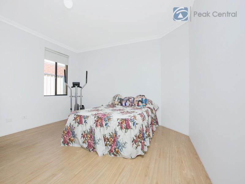 9 Sandleford Way, Hammond Park WA 6164