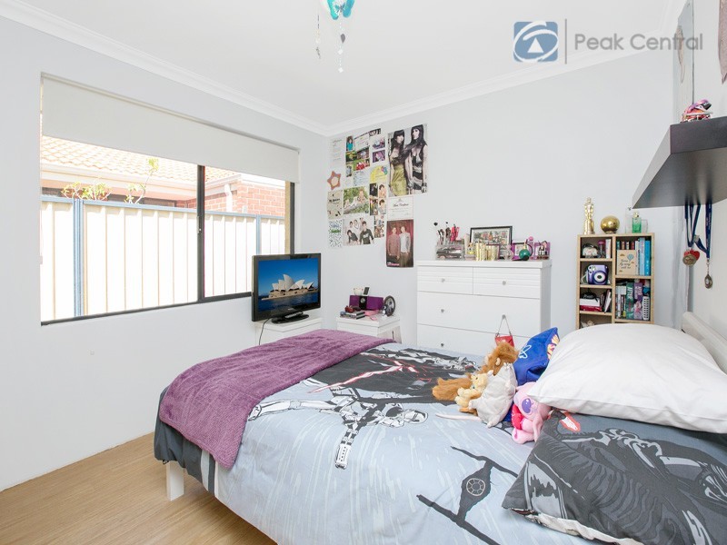 9 Sandleford Way, Hammond Park WA 6164