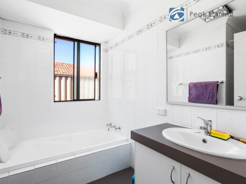 6 Koomba Rise, Bertram WA 6167