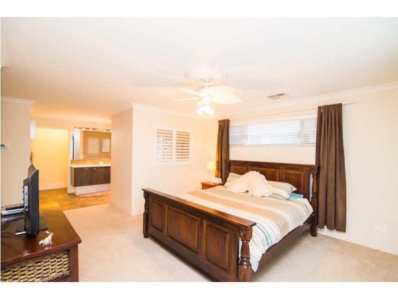 5 Carbine Bend, Byford WA 6122