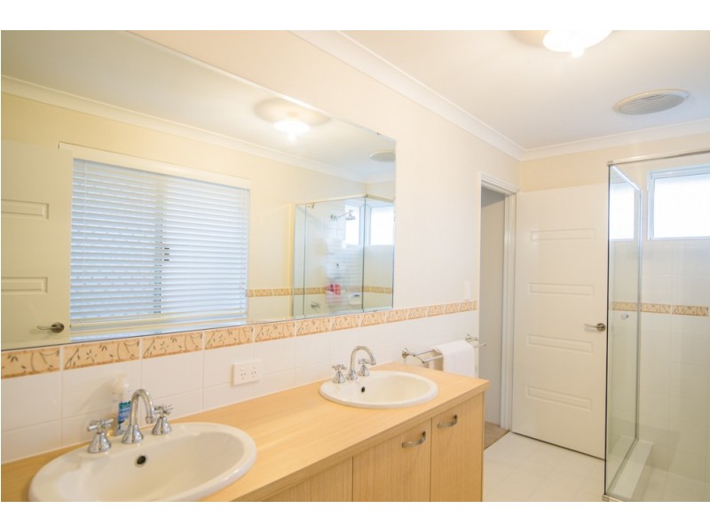 5 Carbine Bend, Byford WA 6122