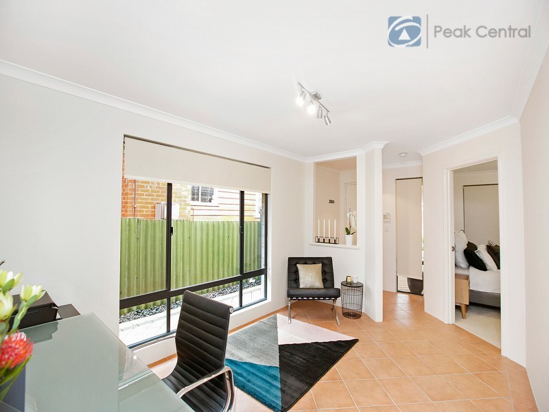 20 Jagoe Loop, Willagee WA 6156